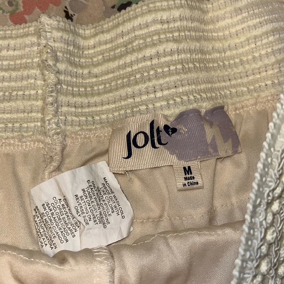 Women’s cream Jolt pull on shorts - Picture 3 of 4
